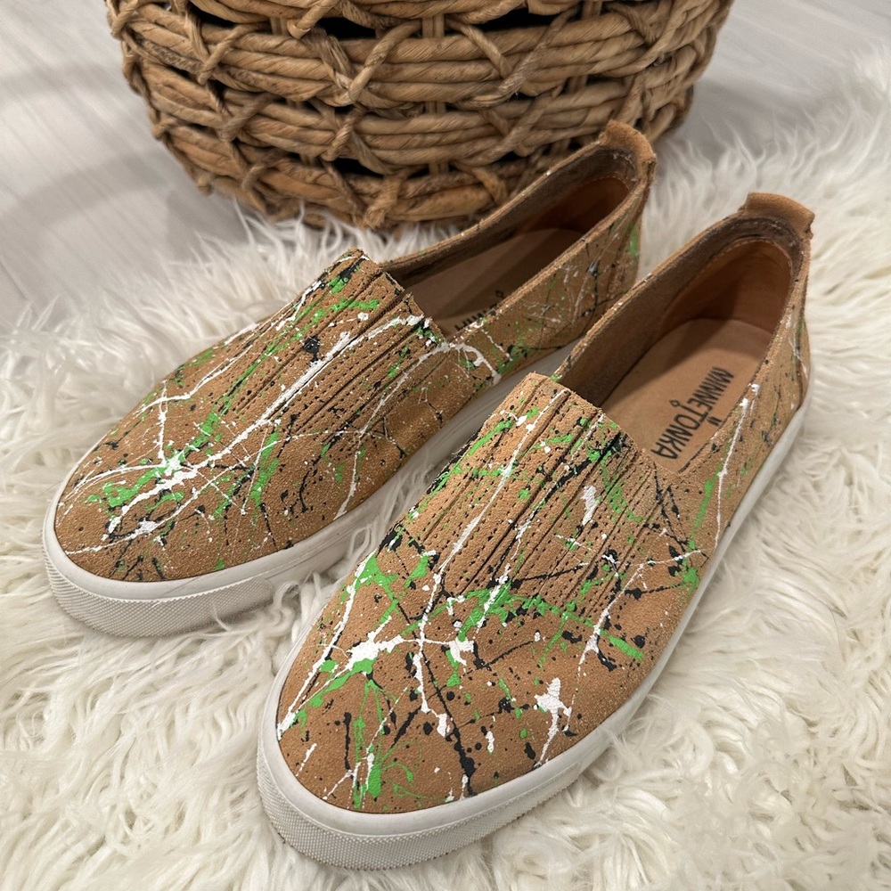 Minnetonka • Green & White Splatter Paint Cork Slip-On Shoes • Size 7